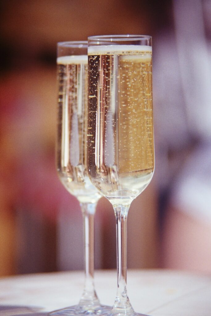 pairing wine and caviar: Champagne